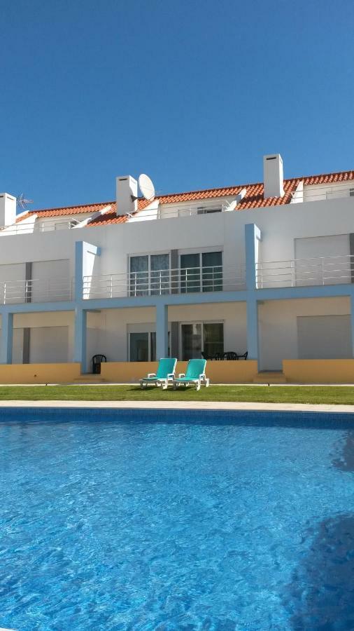 Townhous Praia Da Areia Branca Praia da Lourinha Exterior photo